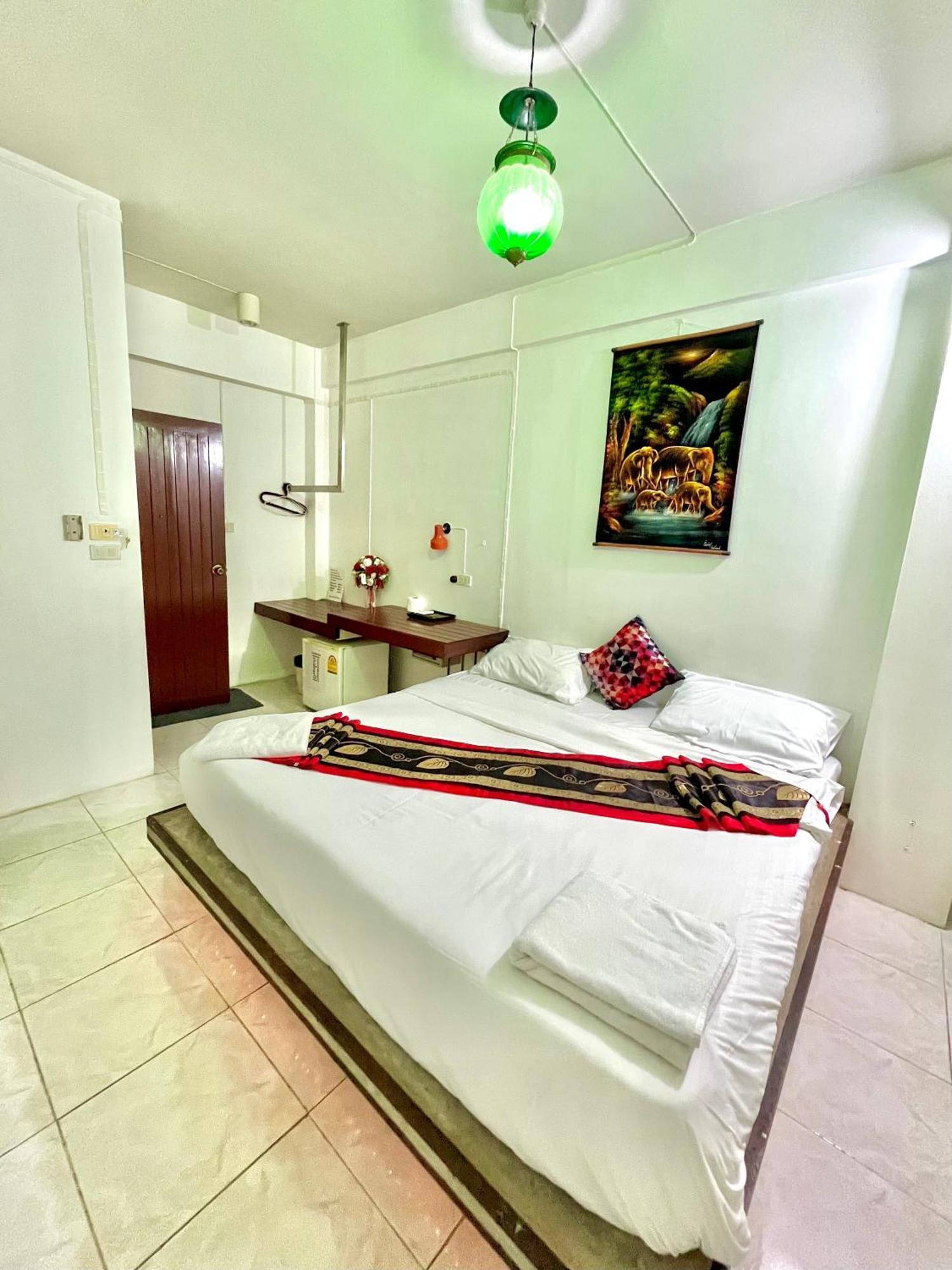 Sea Beach Paradise Patong Kültér fotó