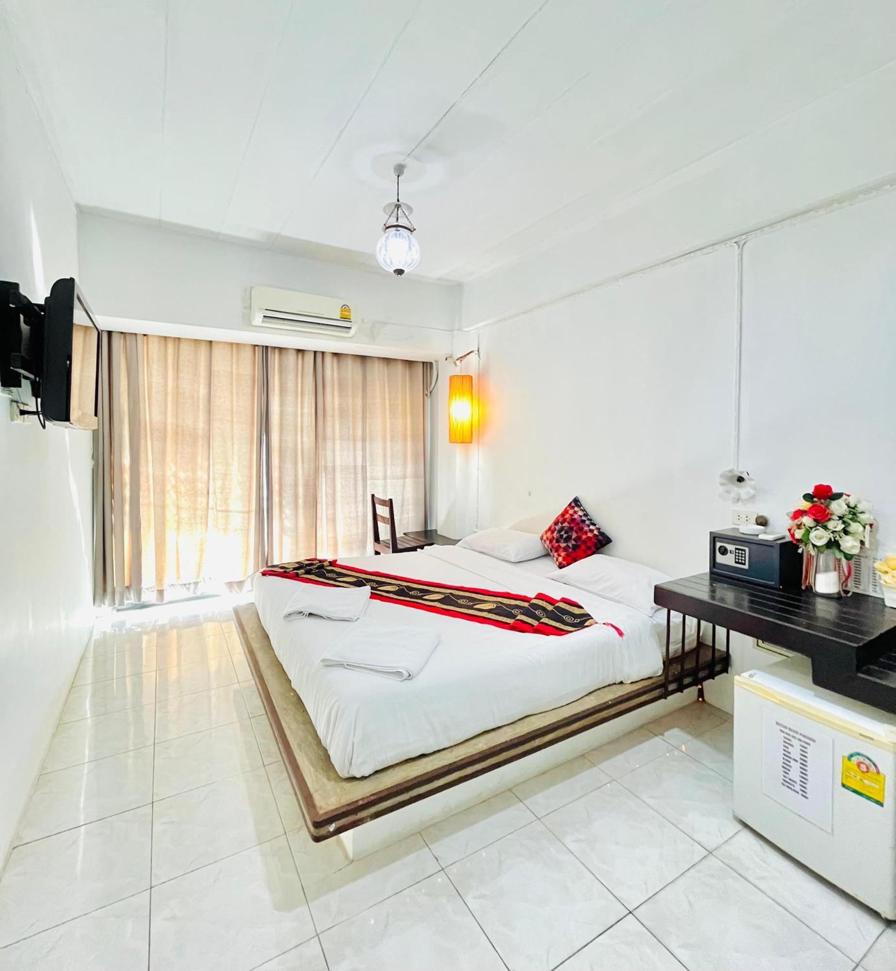 Sea Beach Paradise Patong Kültér fotó